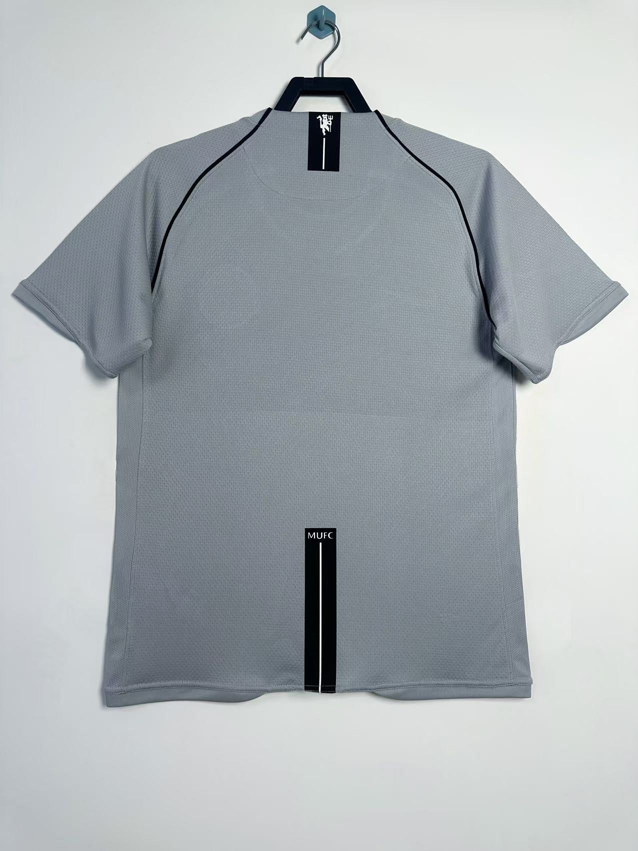 07/08 Manchester United Goalkeeper Grey Jersey