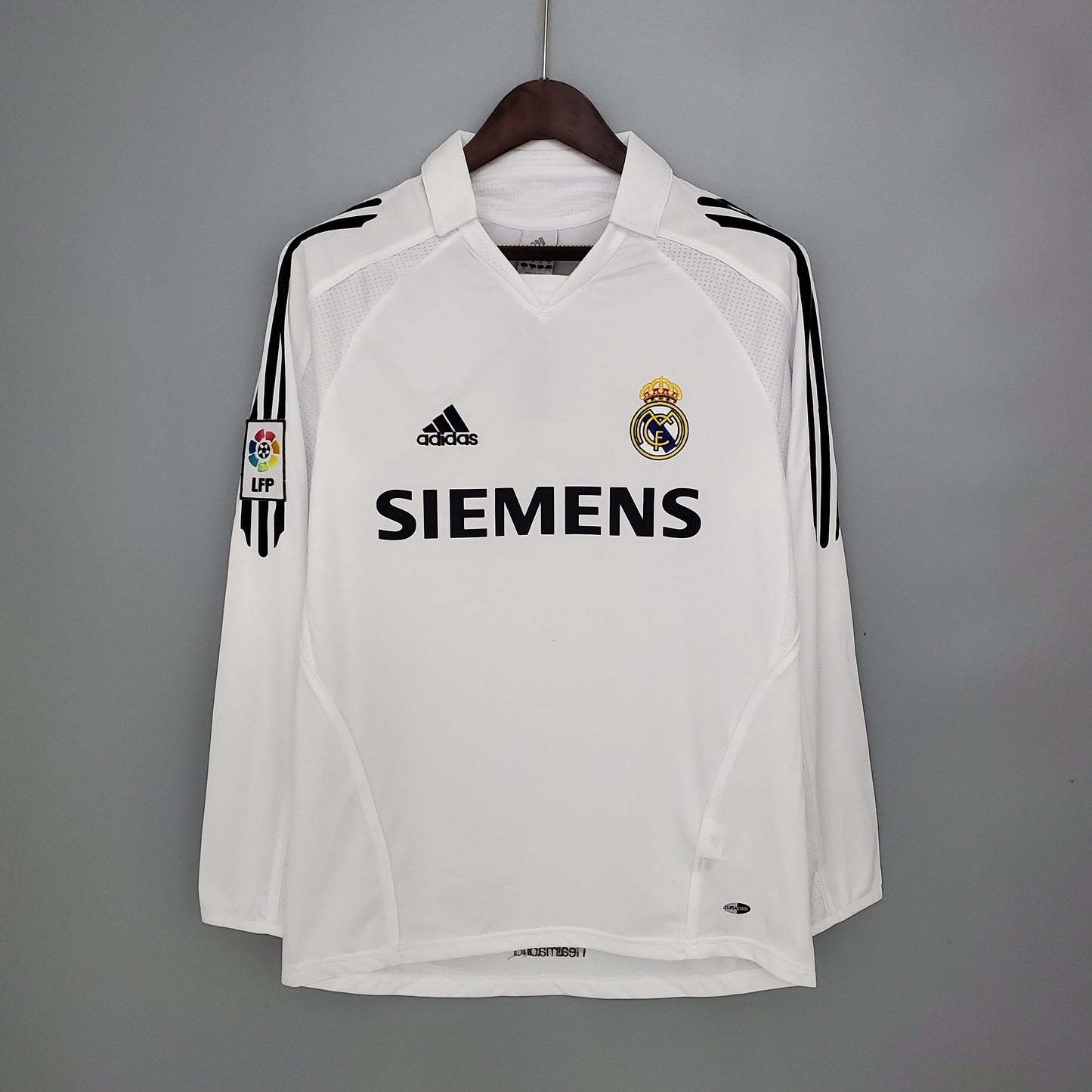 05/06 Real Madrid Home Long Sleeve Retro Jersey