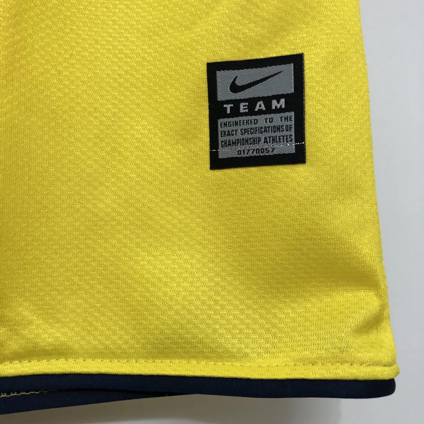 08/09 Barcelona Away Retro Jersey