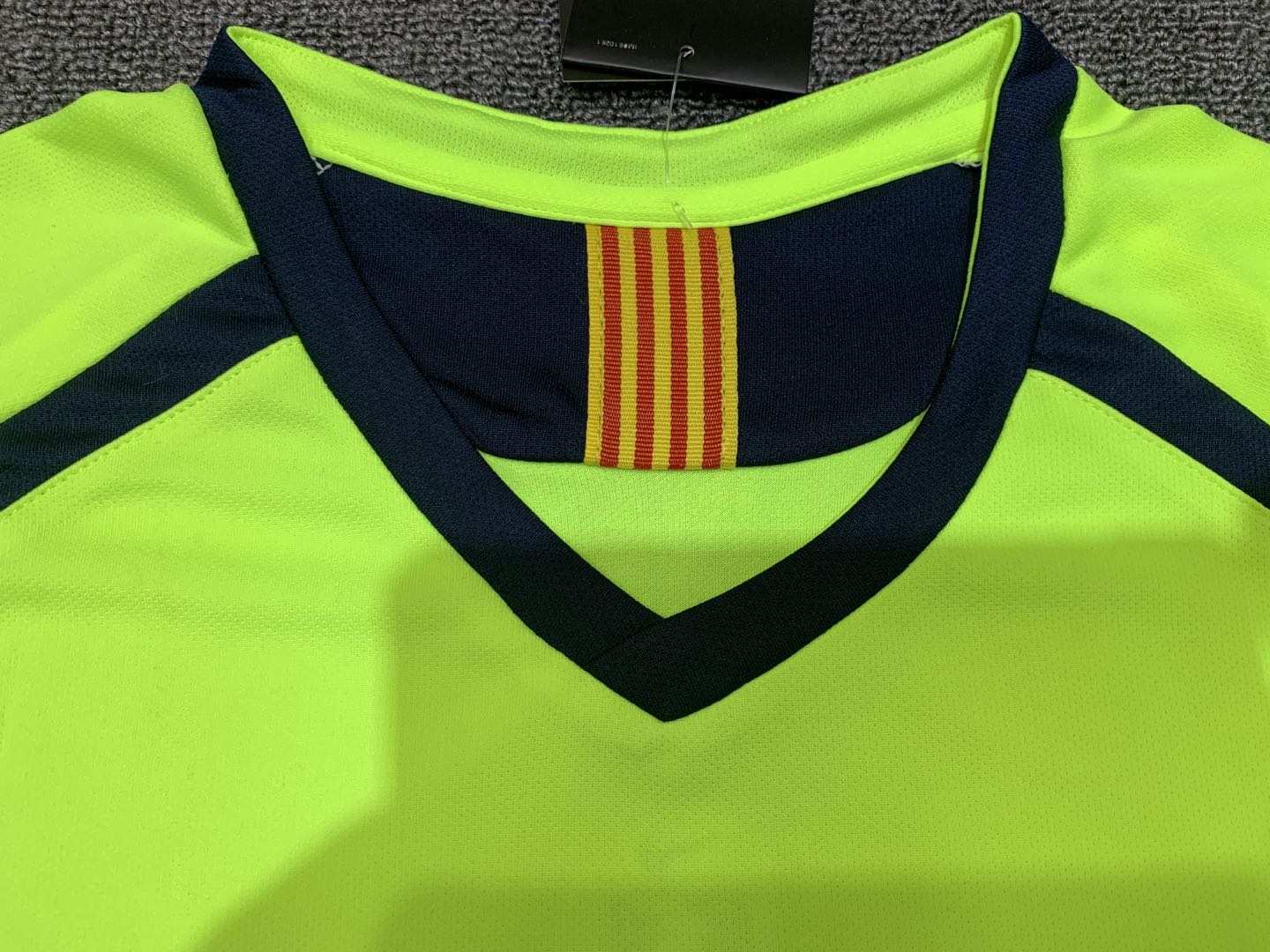 2005-06 Barcelona Away Long Sleeve Retro Jersey