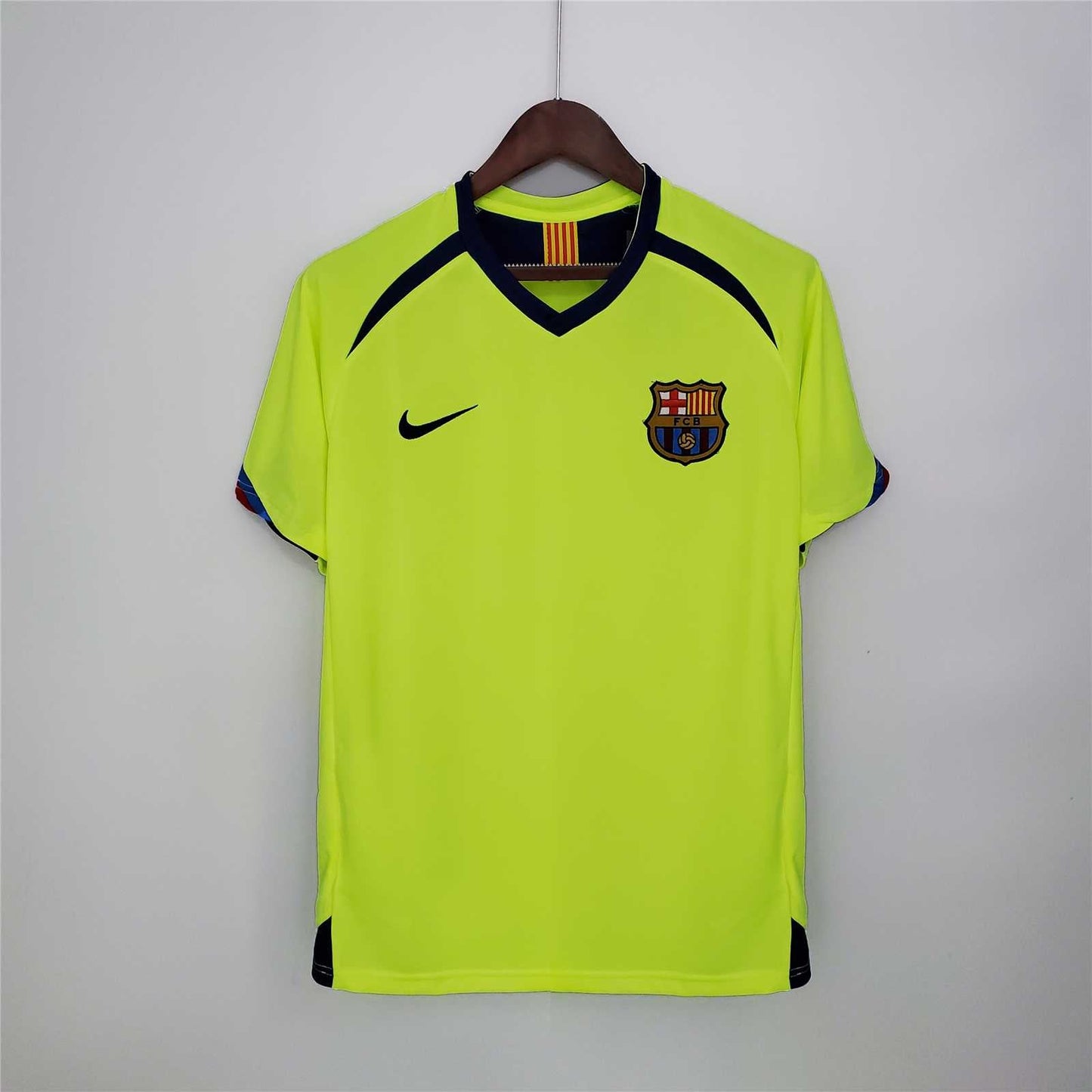 05/06 Barcelona Away Retro Jersey