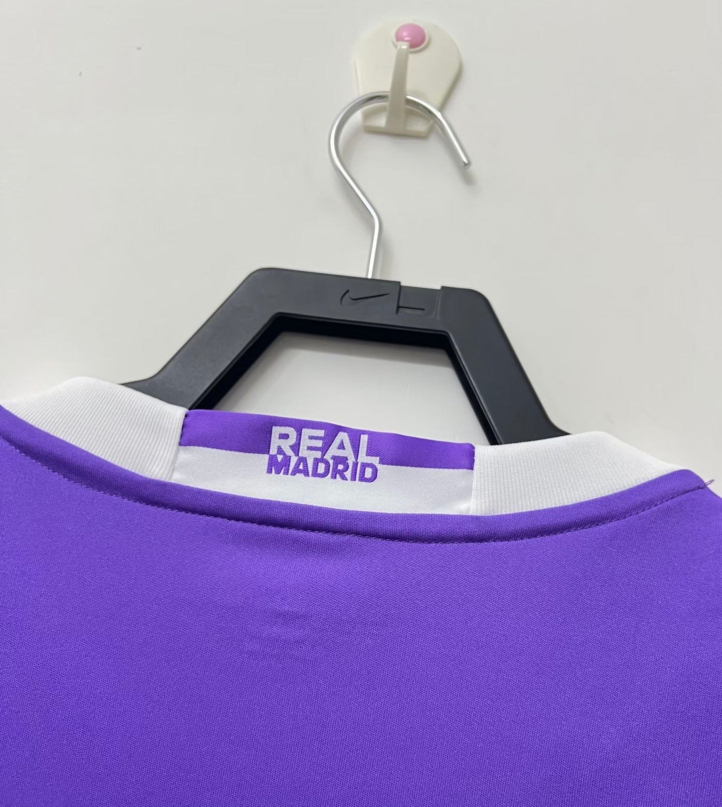 16/17 Real Madrid Away Long Sleeve Retro Jersey