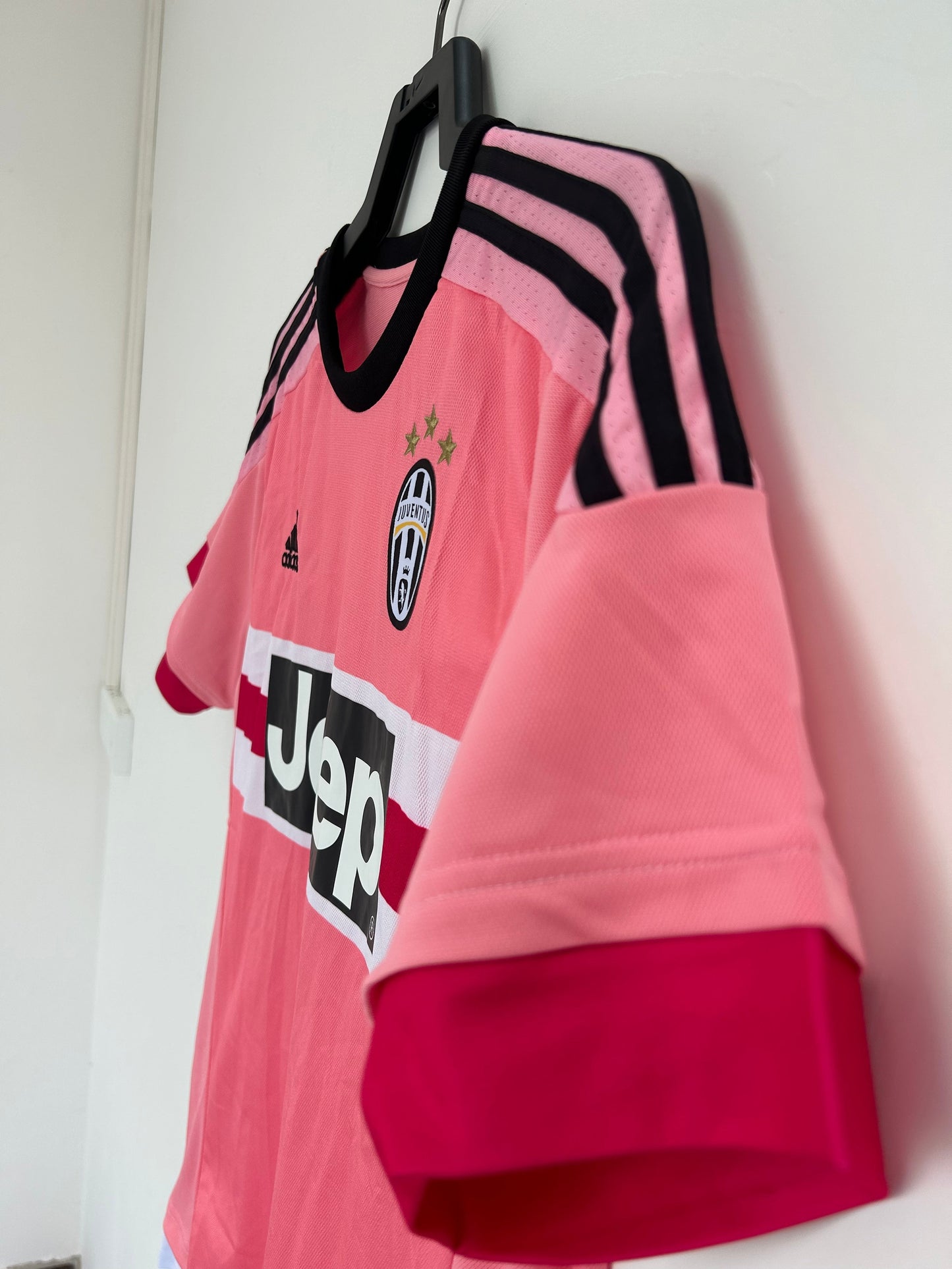 2015-16 Juventus Away Retro Jersey