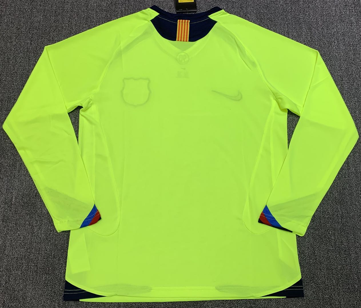 2005-06 Barcelona Away Long Sleeve Retro Jersey