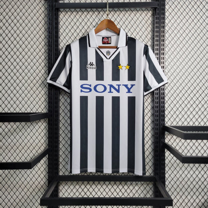 95/97 Juventus Home Retro Jersey