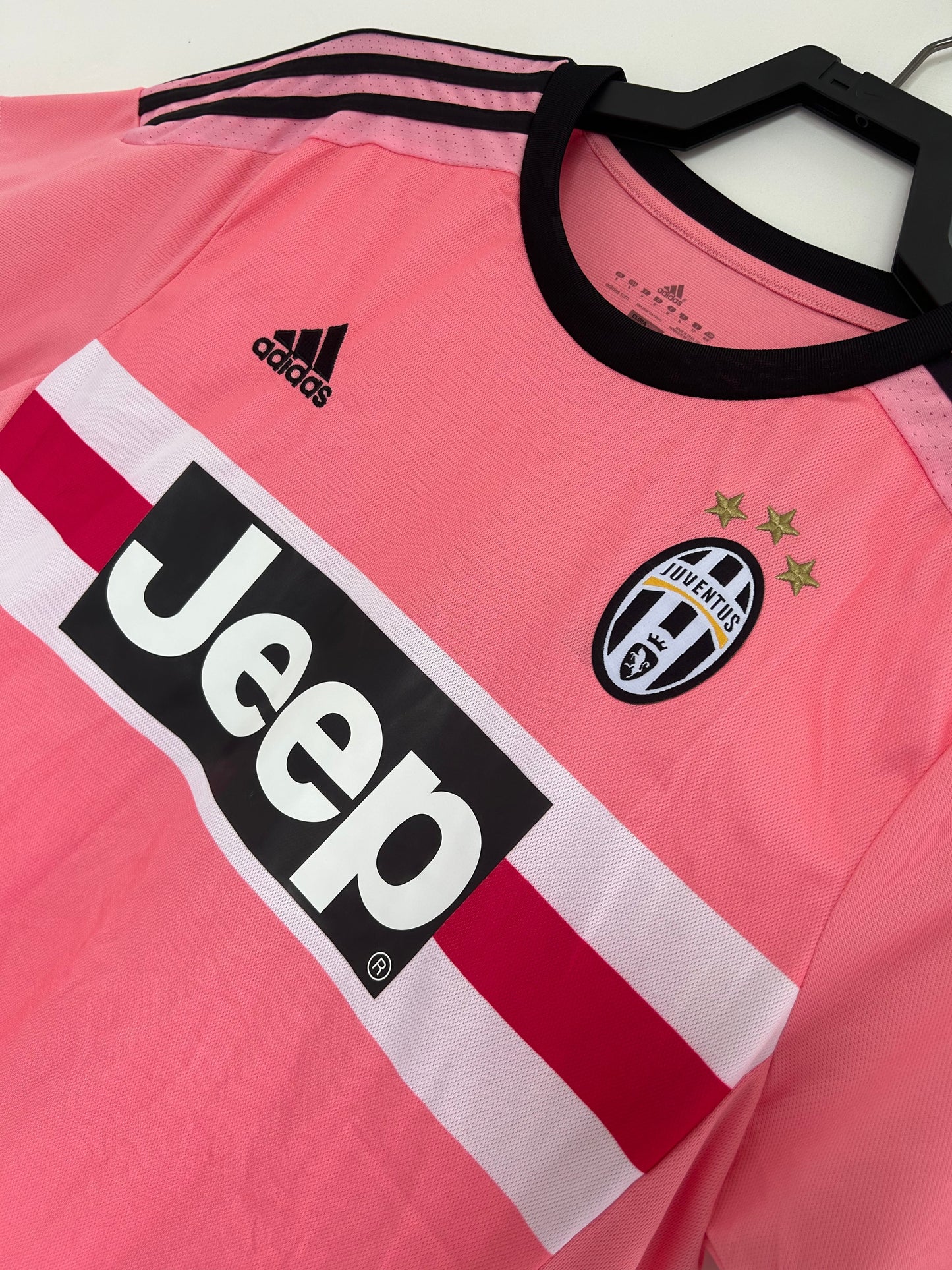 2015-16 Juventus Away Retro Jersey
