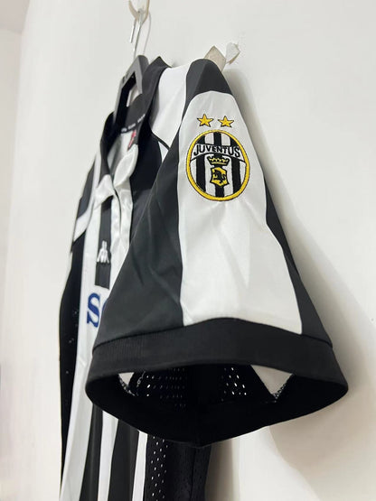 97/99 Juventus Home Retro Jersey