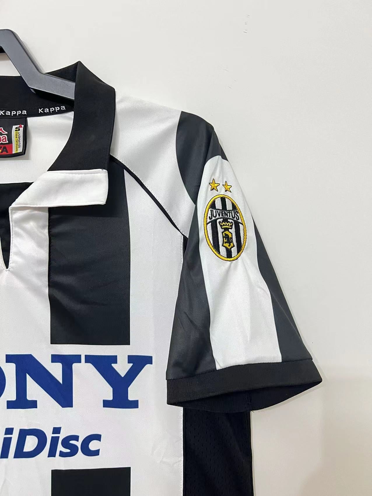 97/99 Juventus Home Retro Jersey