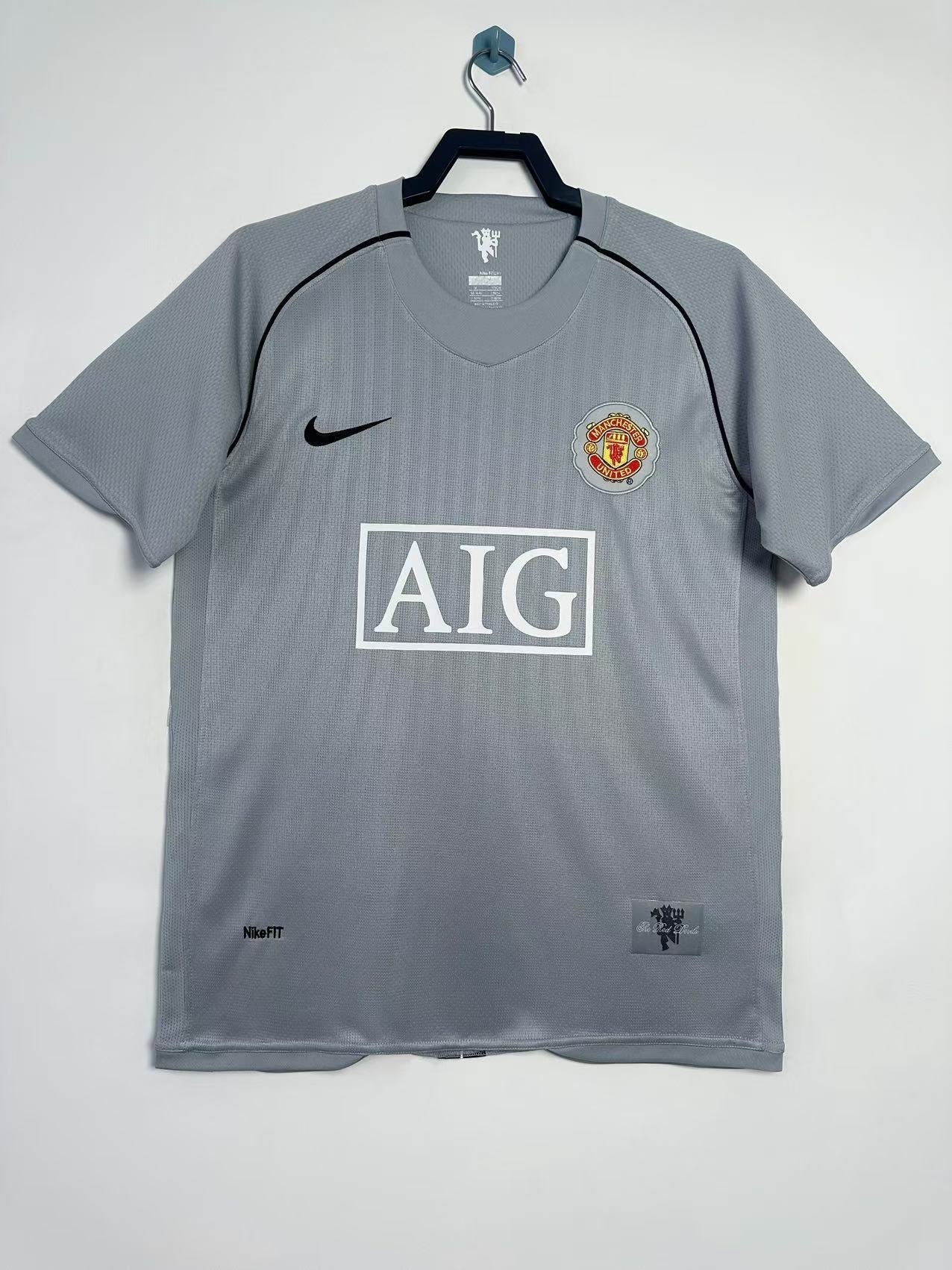 07/08 Manchester United Goalkeeper Grey Jersey